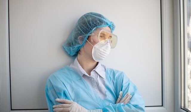 Physician burned out in PPE covid-19